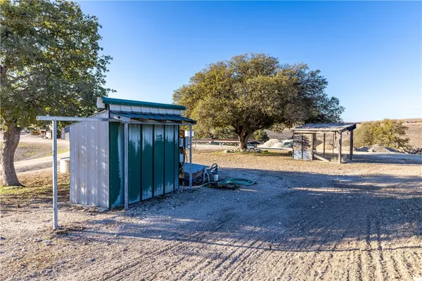 $999,999 | 4265 Nickel Creek Road, San Miguel, CA 93451