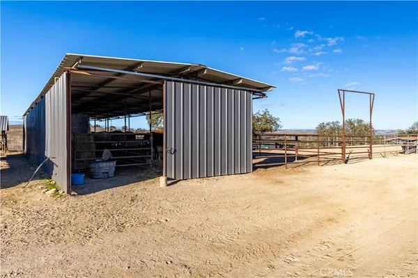 $999,999 | 4265 Nickel Creek Road, San Miguel, CA 93451