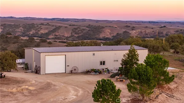 $999,999 | 4265 Nickel Creek Road, San Miguel, CA 93451