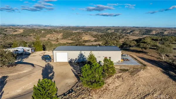$999,999 | 4265 Nickel Creek Road, San Miguel, CA 93451