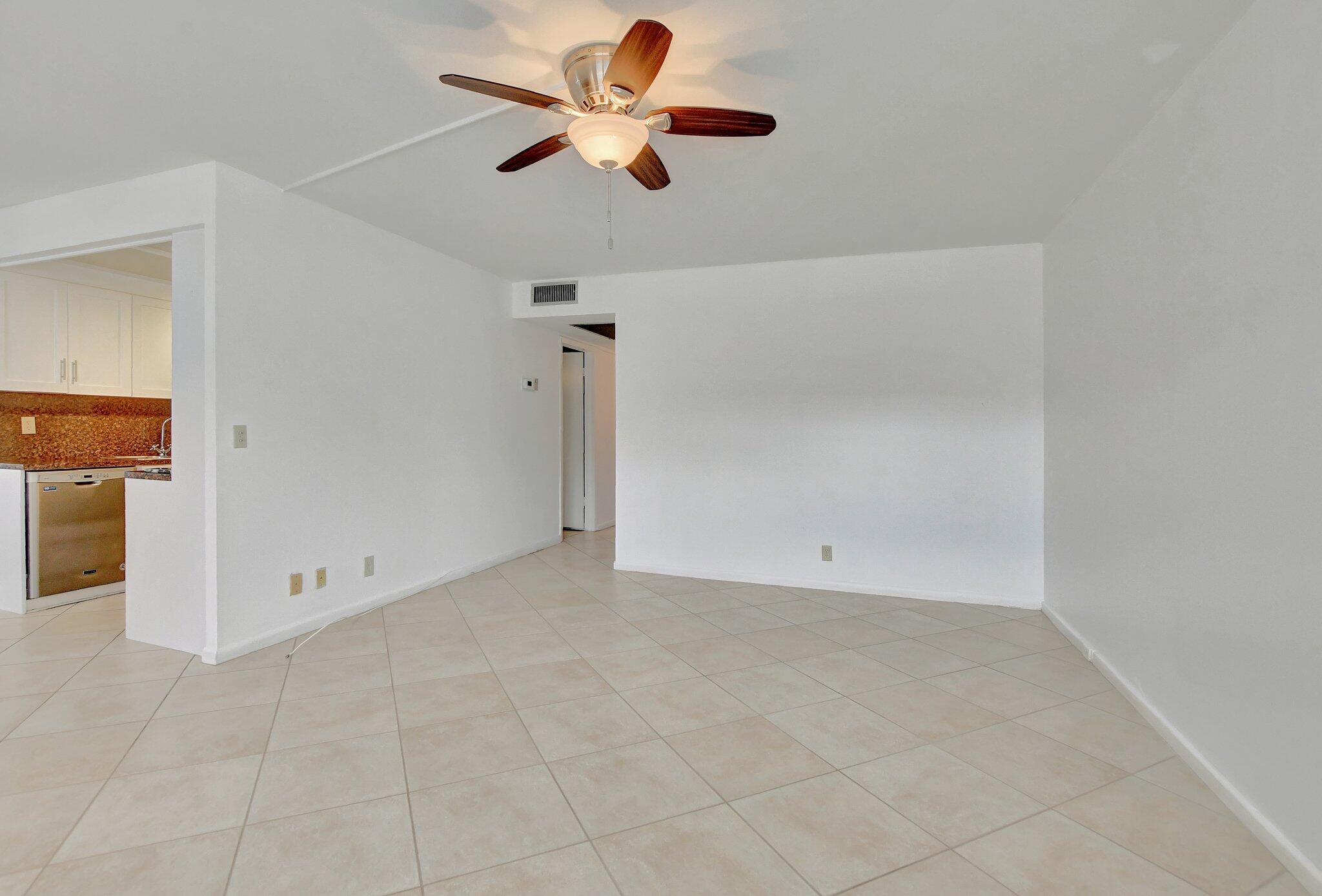 3009 Exeter Boca Raton, FL 33434 - Photo 3 of 20 2-web-or-mls-DSC_1231