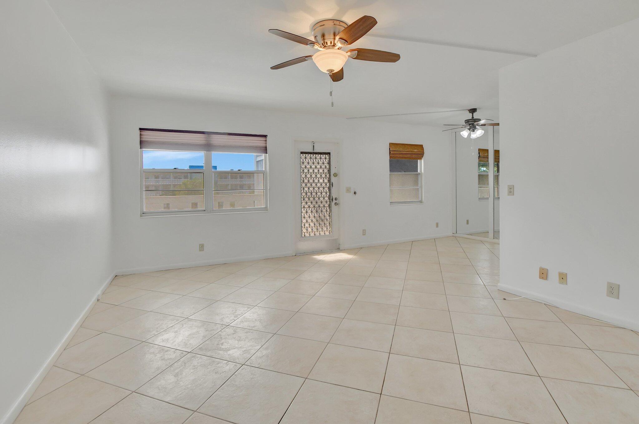 3009 Exeter Boca Raton, FL 33434 - Photo 5 of 20 3-web-or-mls-DSC_1236
