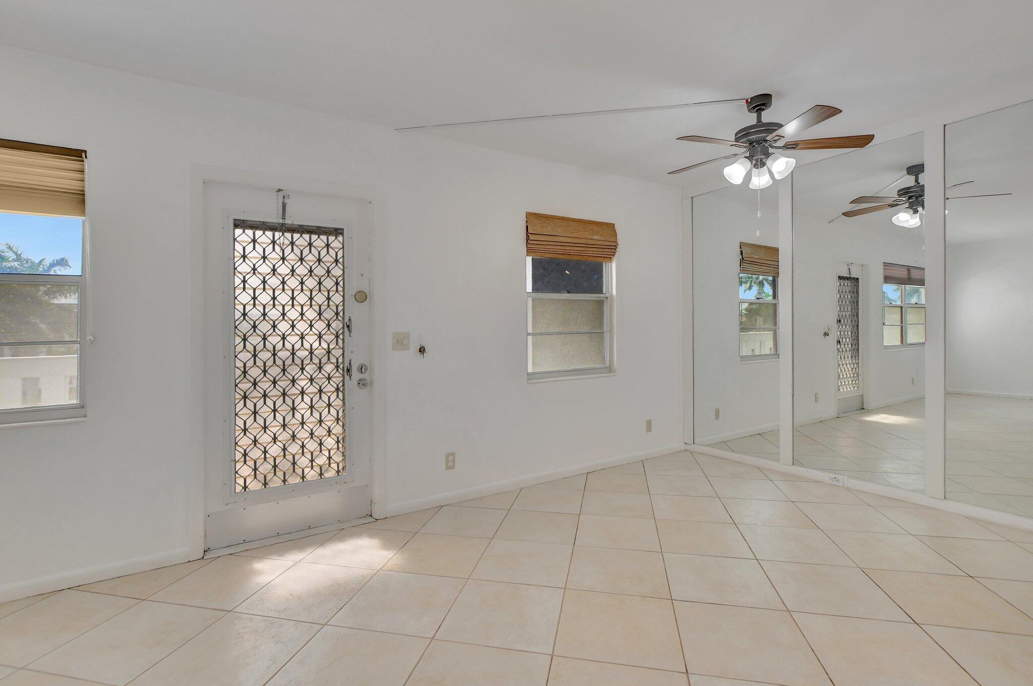 3009 Exeter Boca Raton, FL 33434 - Photo 7 of 20 5-web-or-mls-DSC_1246