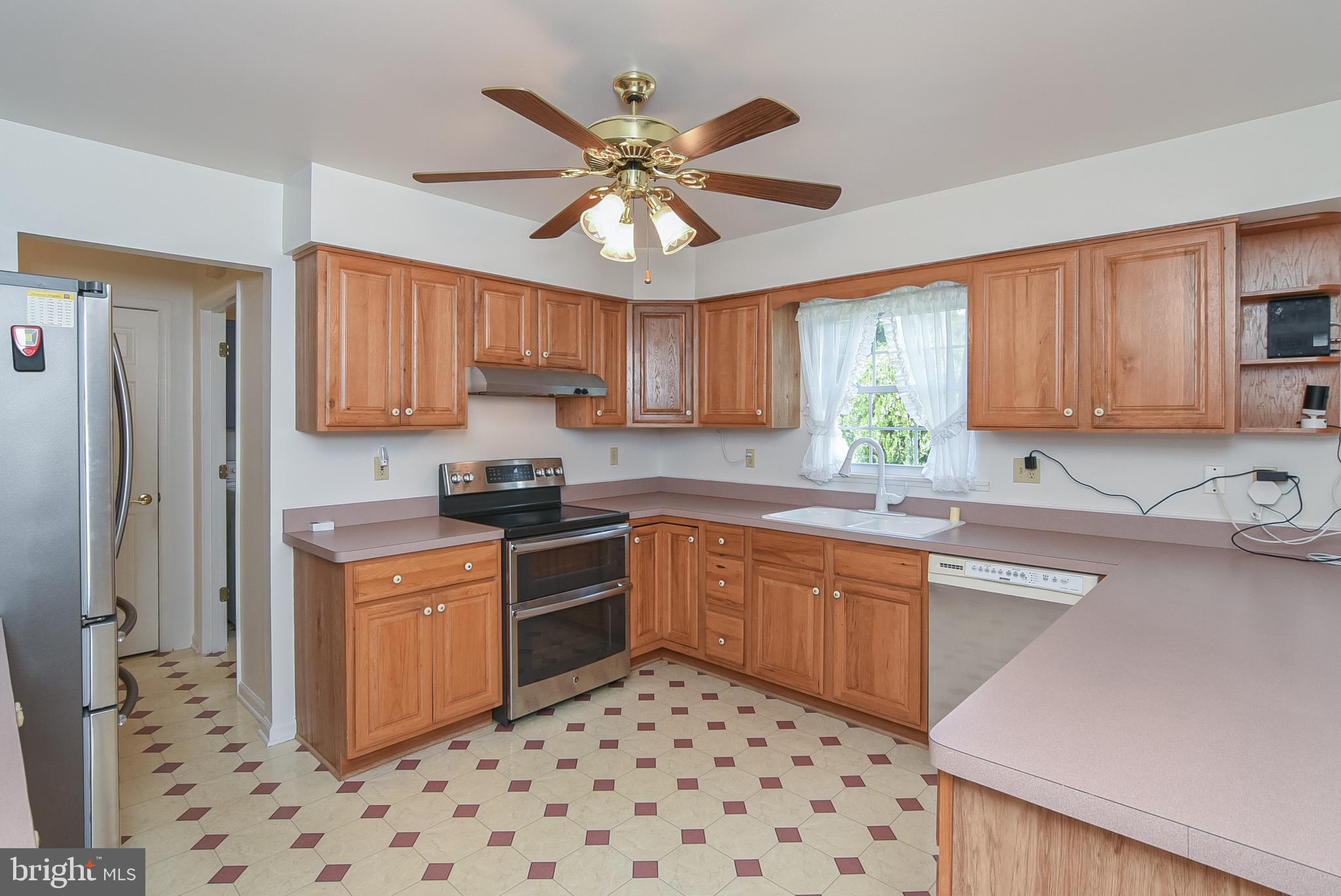 13092 Pullen Loop King George, VA 22485 - Photo 41 of 45 Kitchen