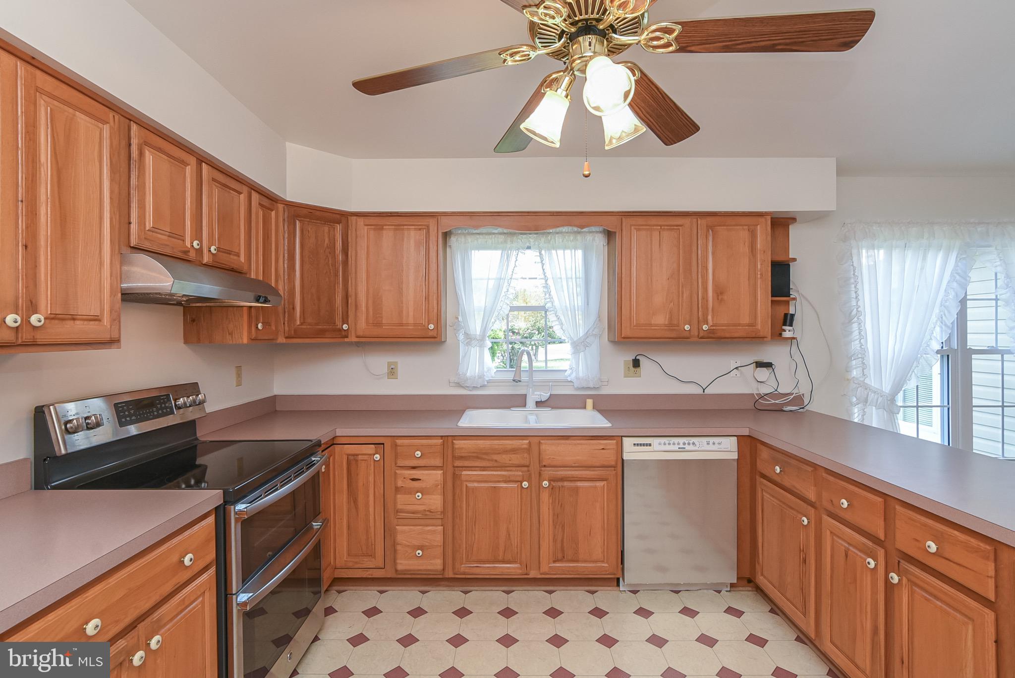 13092 Pullen Loop King George, VA 22485 - Photo 42 of 45 Kitchen