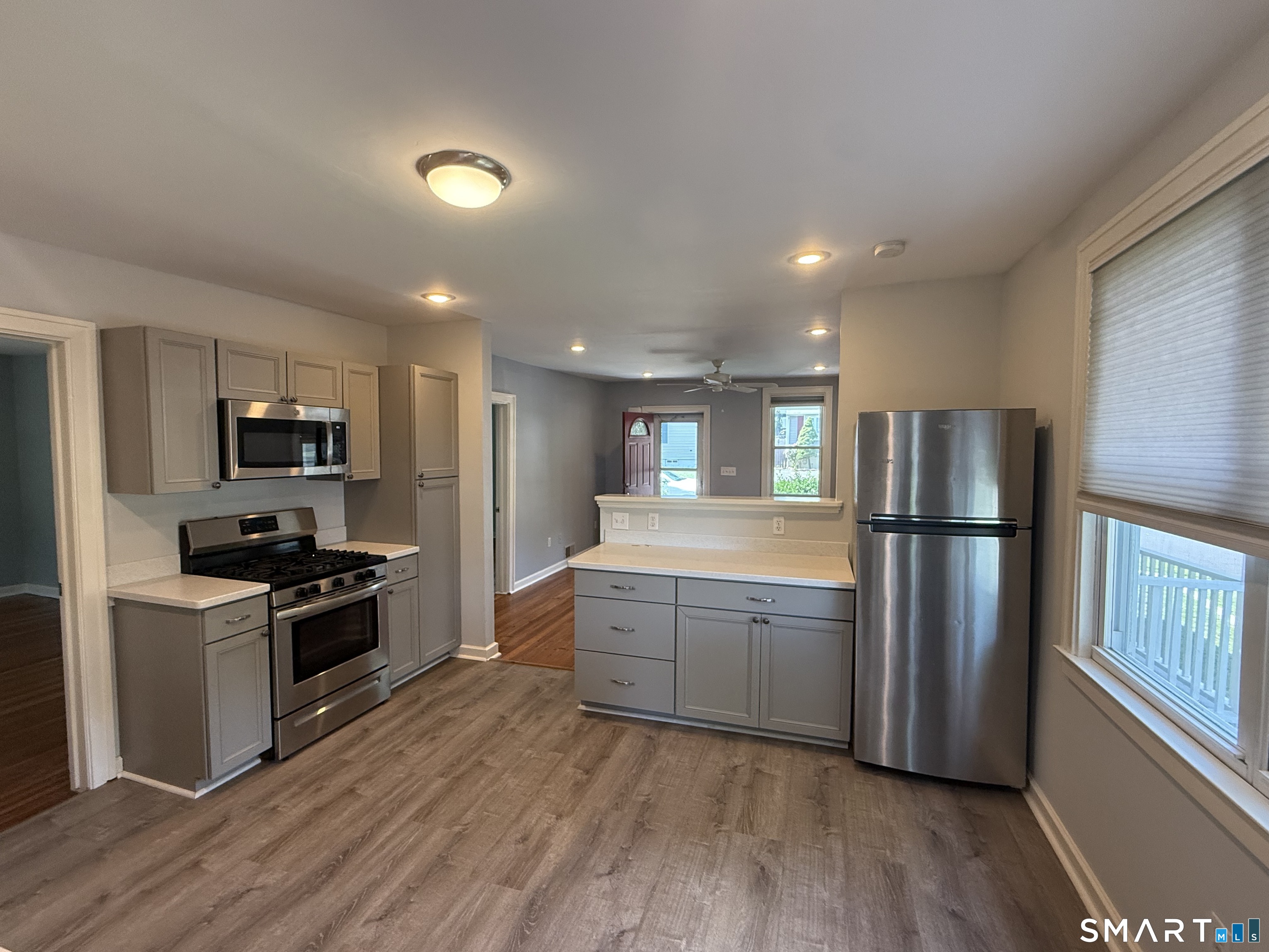 287 Old Stratfield Road Fairfield, CT 06825 - Photo 5 of 20 Gallery Image 5