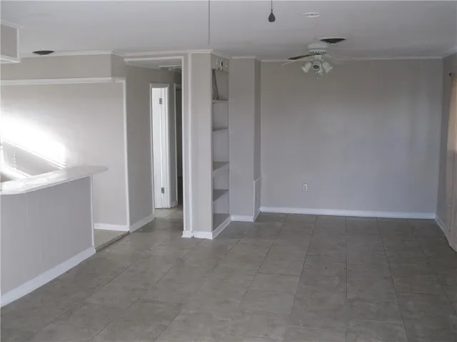 $1,000 | 1132 Romain Street, Unit 1/2, Gretna, LA 70053