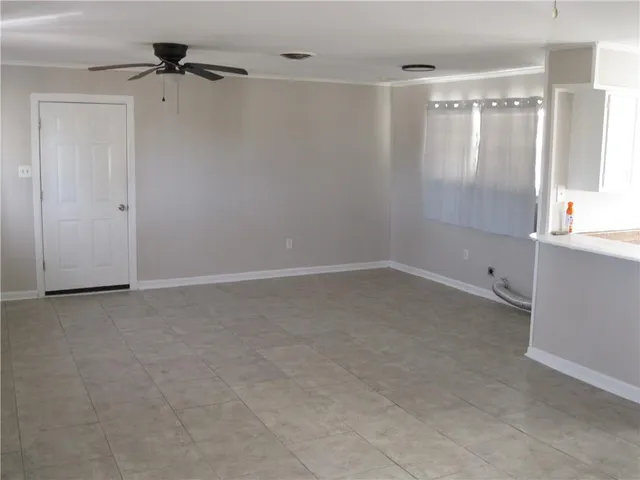 $1,000 | 1132 Romain Street, Unit 1/2, Gretna, LA 70053