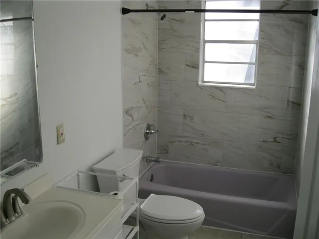 $1,000 | 1132 Romain Street, Unit 1/2, Gretna, LA 70053