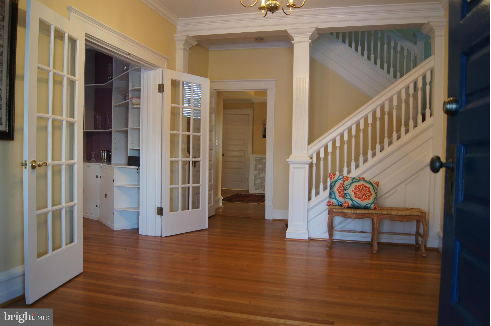 412 Hawthorn Road Baltimore, MD 21210 - Photo 3 of 30 Huge entry foyer with gorgeous moldings and stairs