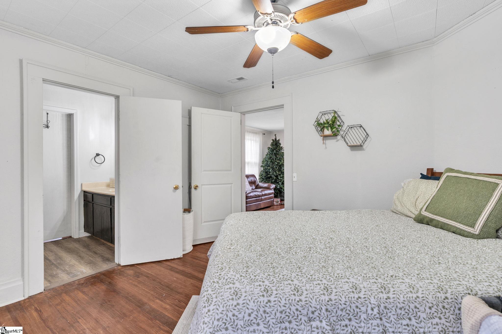 112 Maplebrook Street Laurens, SC 29360 - Photo 13 of 27