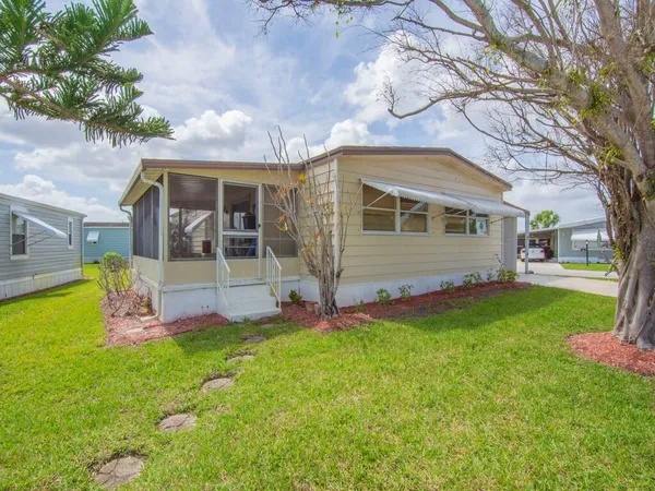 $98,000 | 225 Northeast Forrest Court, Jensen Beach, FL 34957
