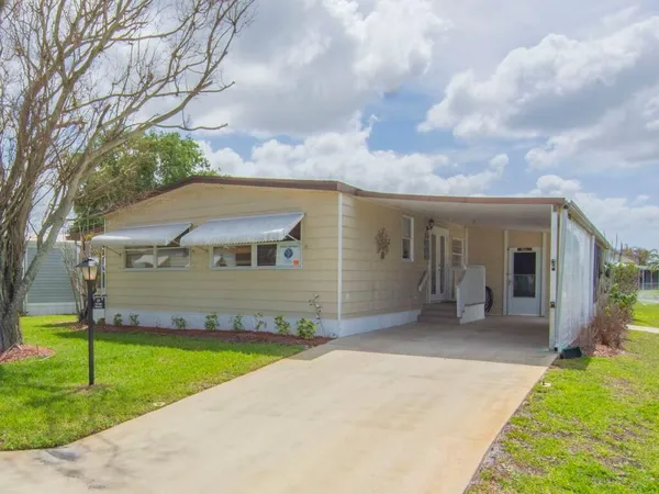 $98,000 | 225 Northeast Forrest Court, Jensen Beach, FL 34957