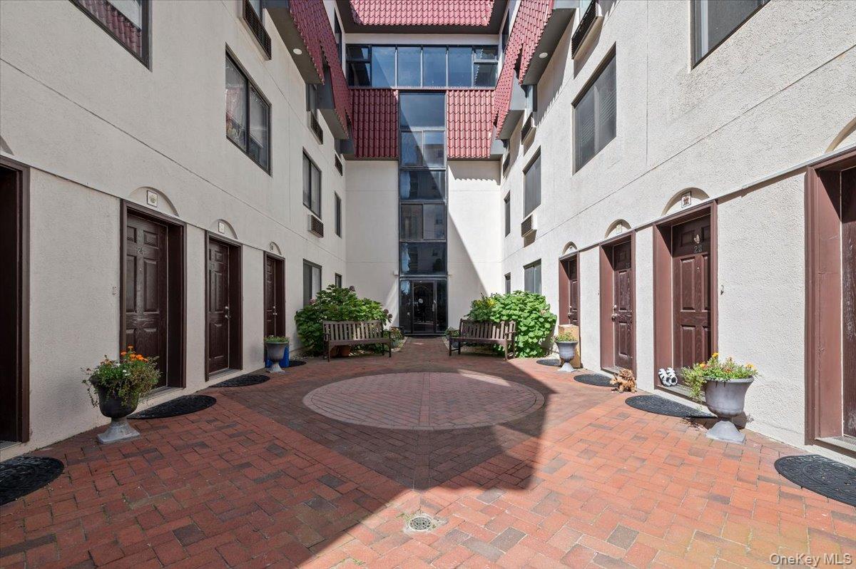 425 Shore Road, Unit 2D Long Beach, NY 11561 - Photo 23 of 32 Gallery Image 23