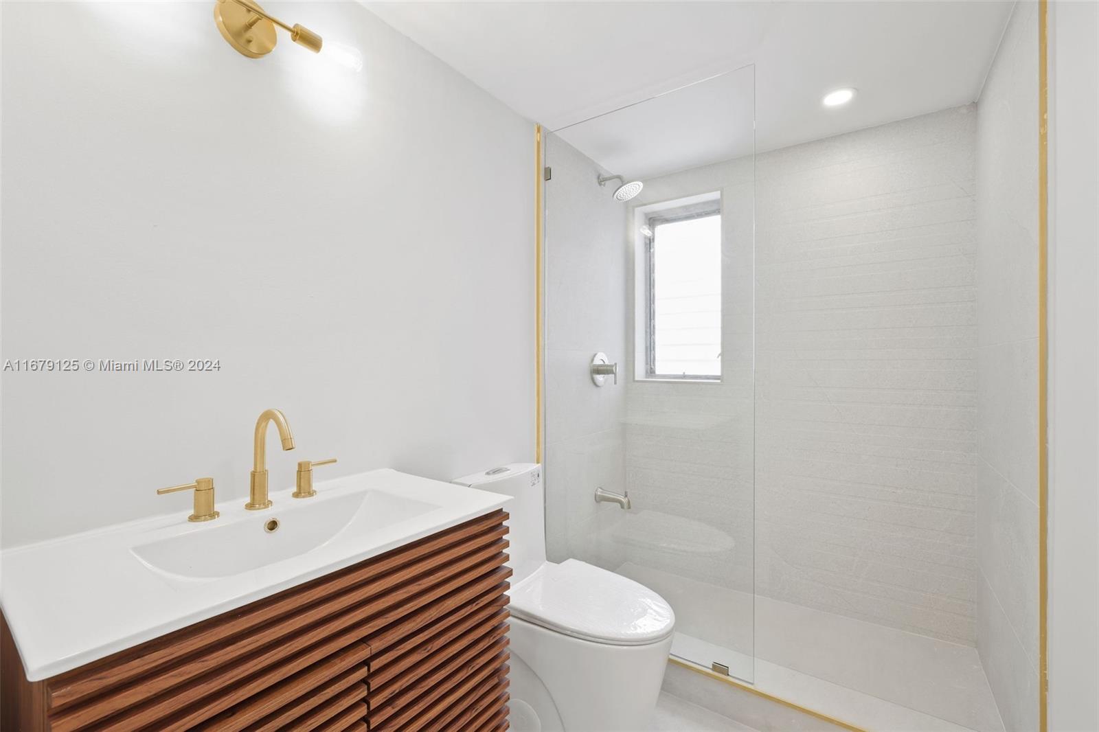 1340 Lincoln Road, Unit 603 Miami Beach, FL 33139 - Photo 15 of 21 Gallery Image 15