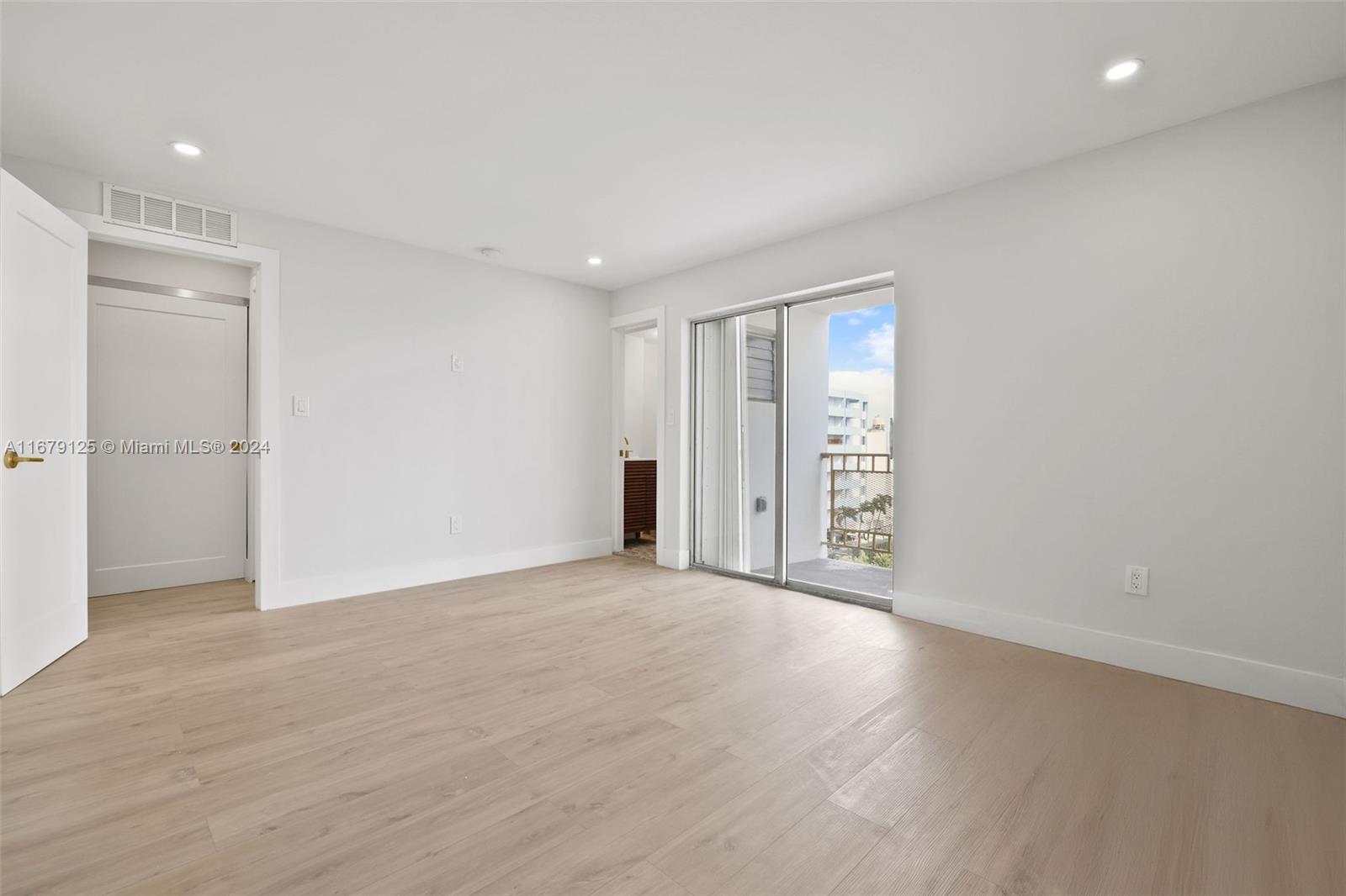 1340 Lincoln Road, Unit 603 Miami Beach, FL 33139 - Photo 17 of 21 Gallery Image 17