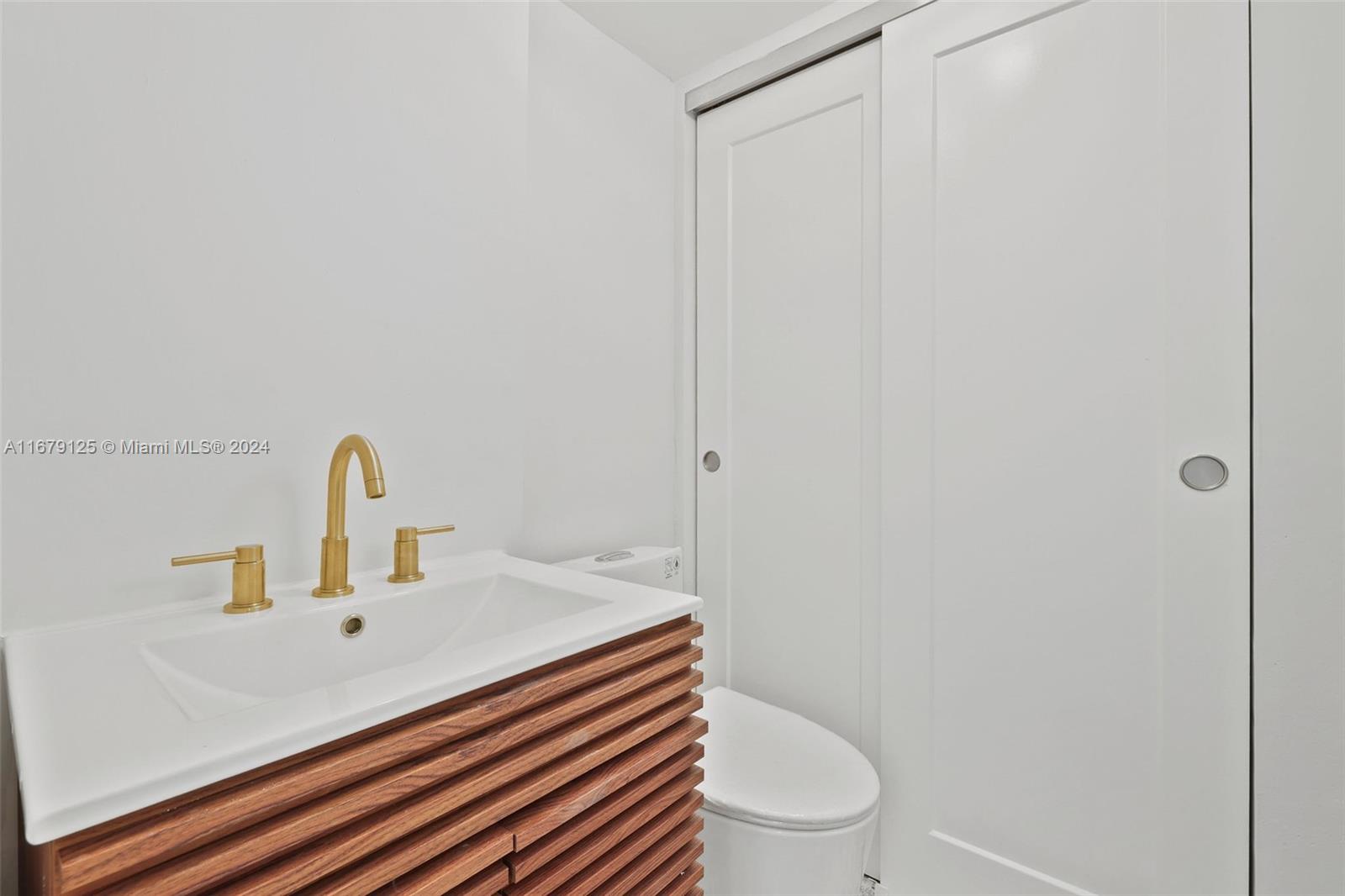 1340 Lincoln Road, Unit 603 Miami Beach, FL 33139 - Photo 18 of 21 Gallery Image 18