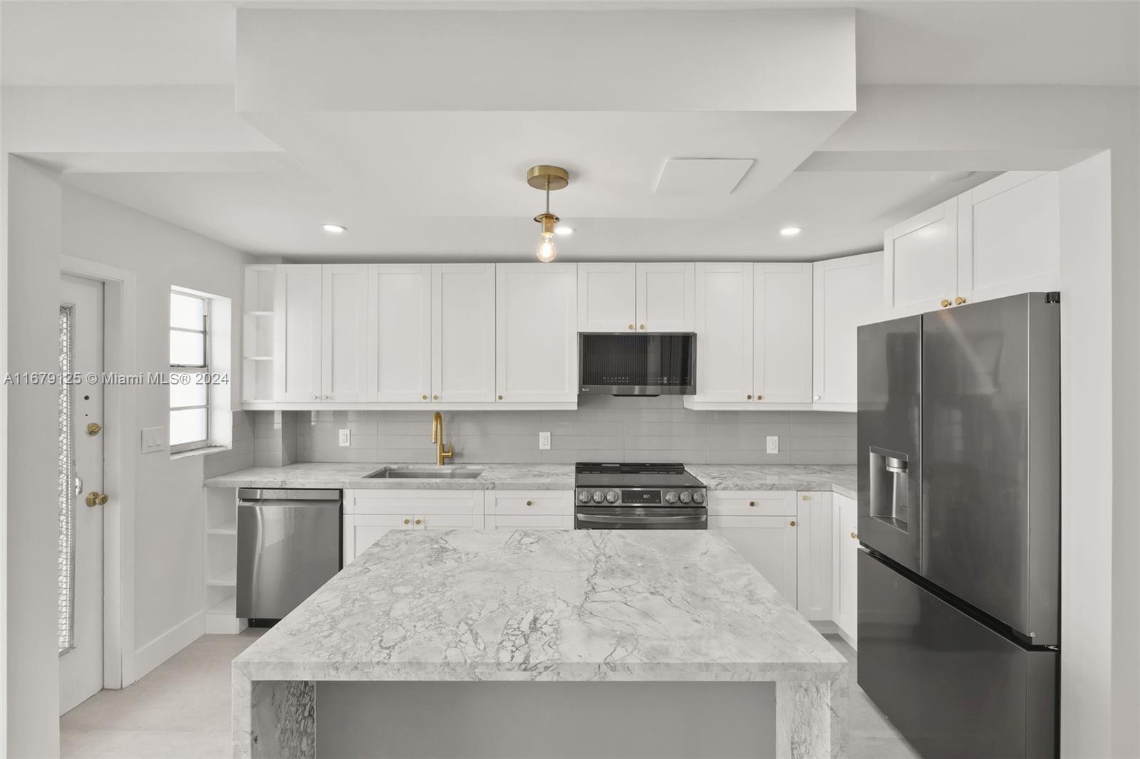 1340 Lincoln Road, Unit 603 Miami Beach, FL 33139 - Photo 4 of 21 Gallery Image 4