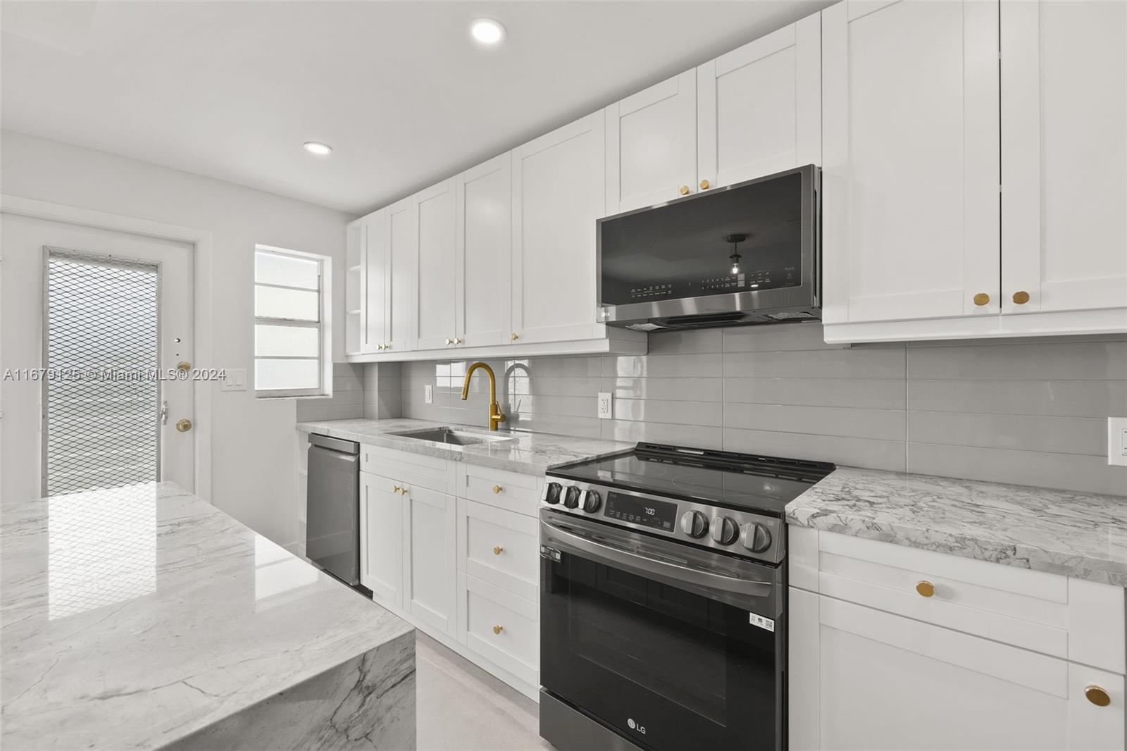 1340 Lincoln Road, Unit 603 Miami Beach, FL 33139 - Photo 6 of 21 Gallery Image 6
