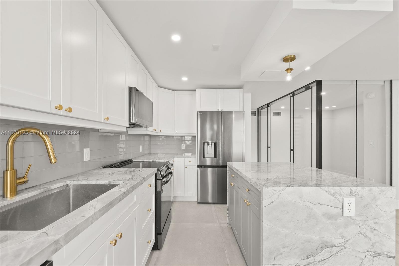 1340 Lincoln Road, Unit 603 Miami Beach, FL 33139 - Photo 7 of 21 Gallery Image 7