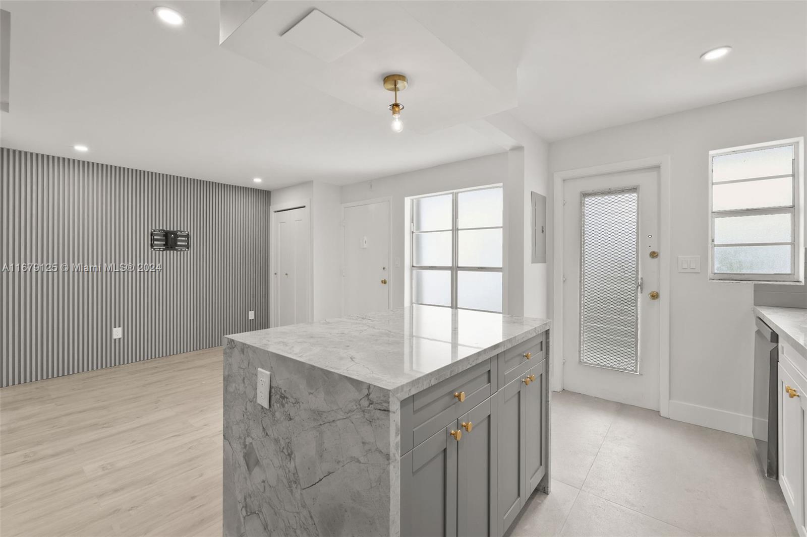 1340 Lincoln Road, Unit 603 Miami Beach, FL 33139 - Photo 8 of 21 Gallery Image 8