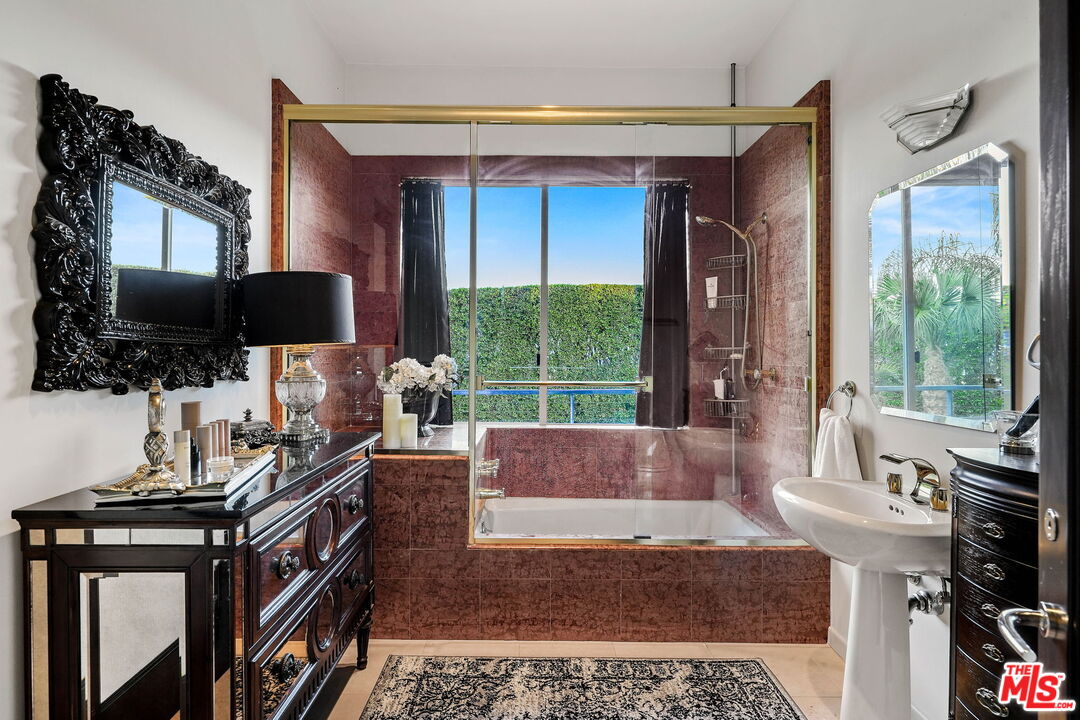 28177 Rey De Copas Lane Malibu, CA 90265 - Photo 19 of 36