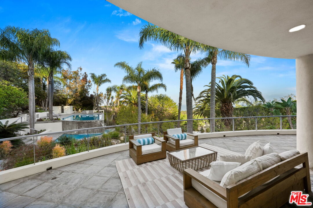 28177 Rey De Copas Lane Malibu, CA 90265 - Photo 20 of 36