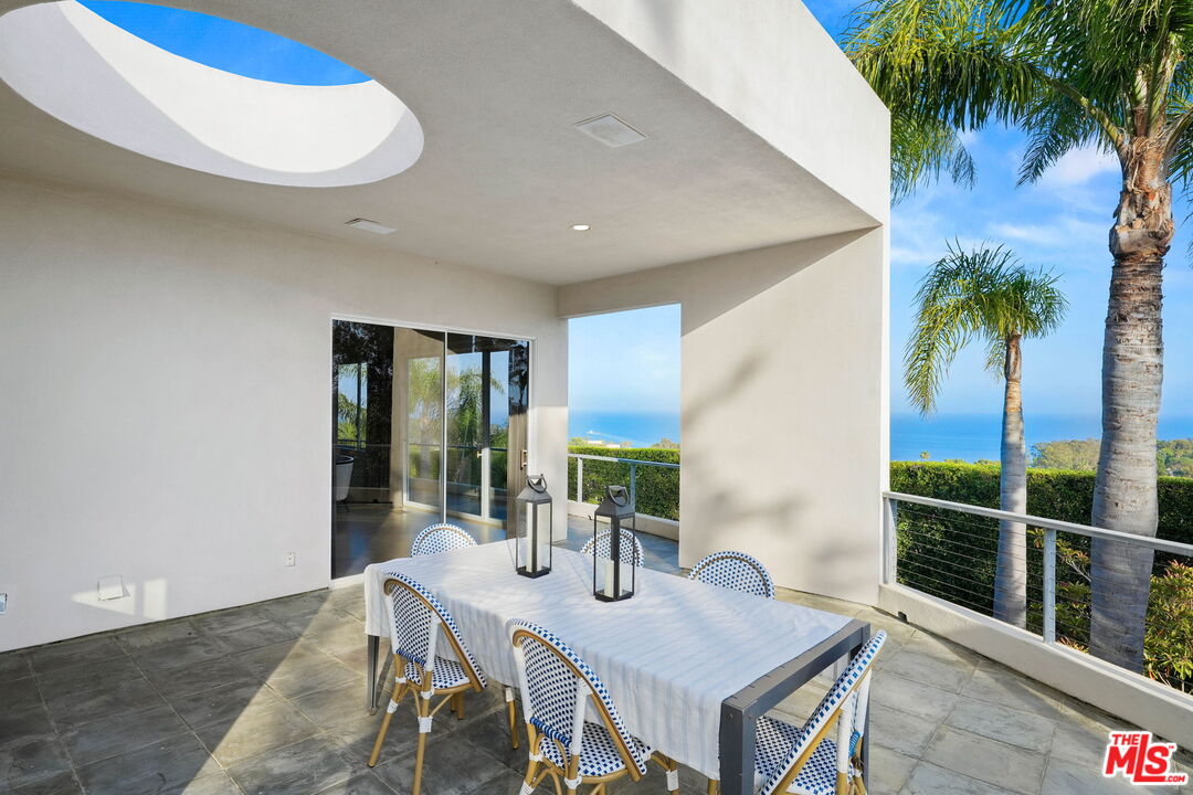 28177 Rey De Copas Lane Malibu, CA 90265 - Photo 22 of 36