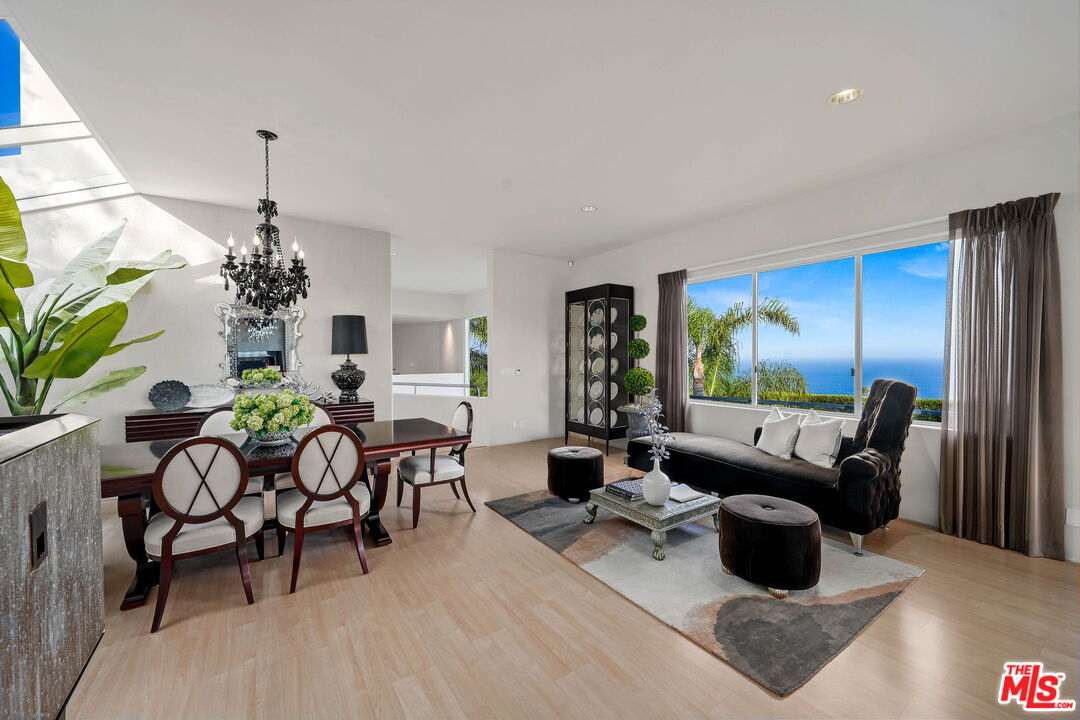 28177 Rey De Copas Lane Malibu, CA 90265 - Photo 9 of 36