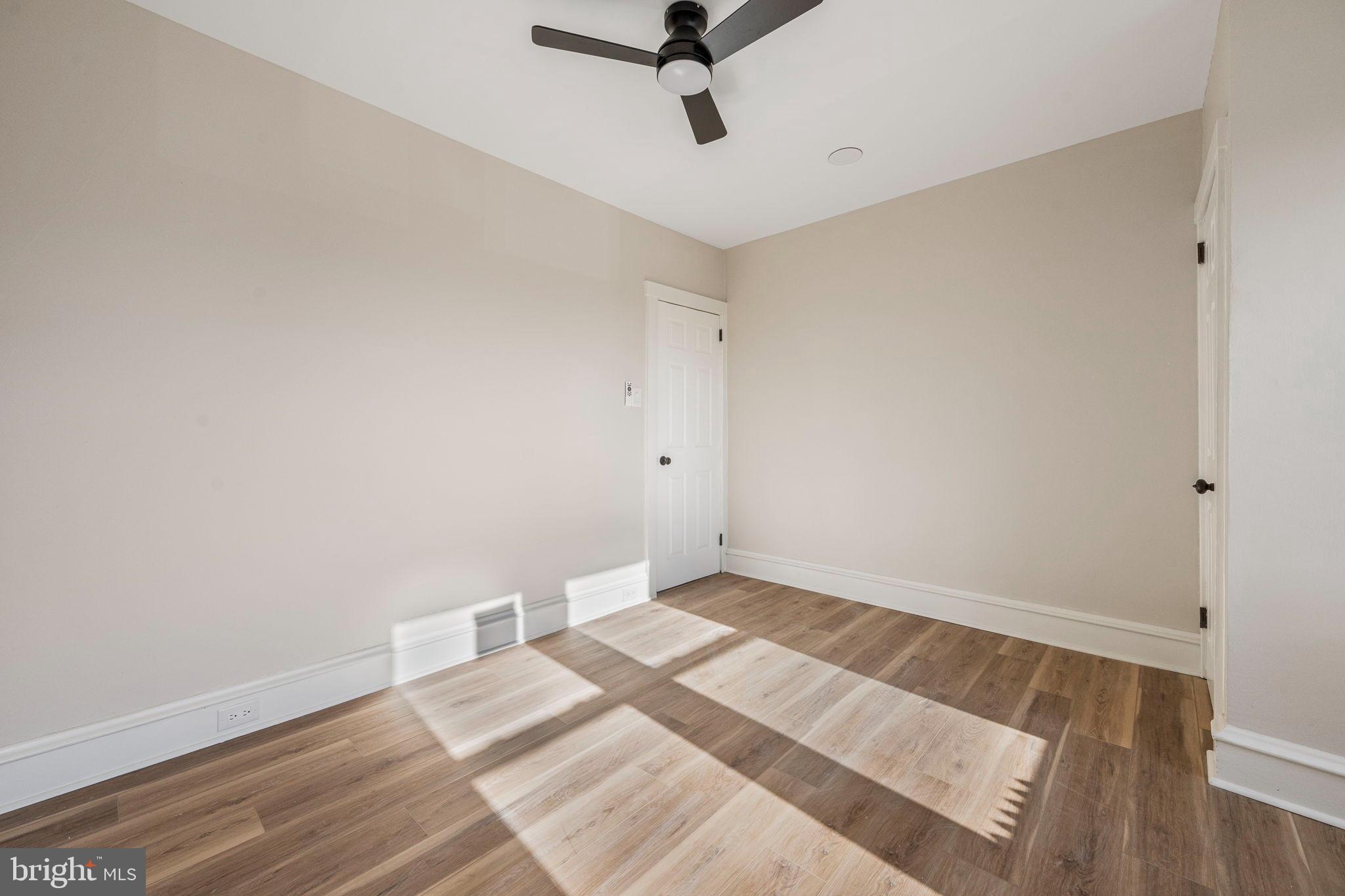 207 George Street Reading, PA 19605 - Photo 14 of 22 Bright and airy room with modern finishes.