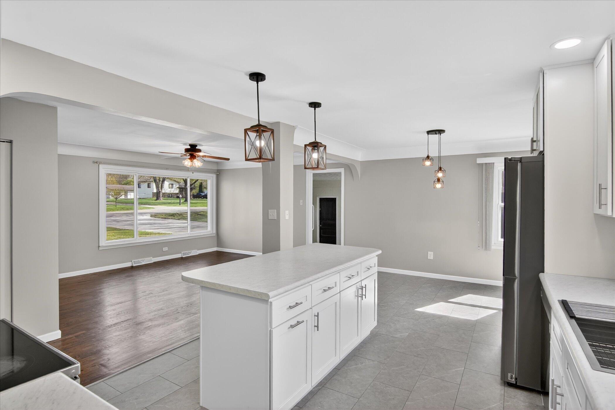 2883 West Parnall Road Jackson, MI 49201 - Photo 7 of 52 25-2883-W-Parnall-Rd-Windowstill