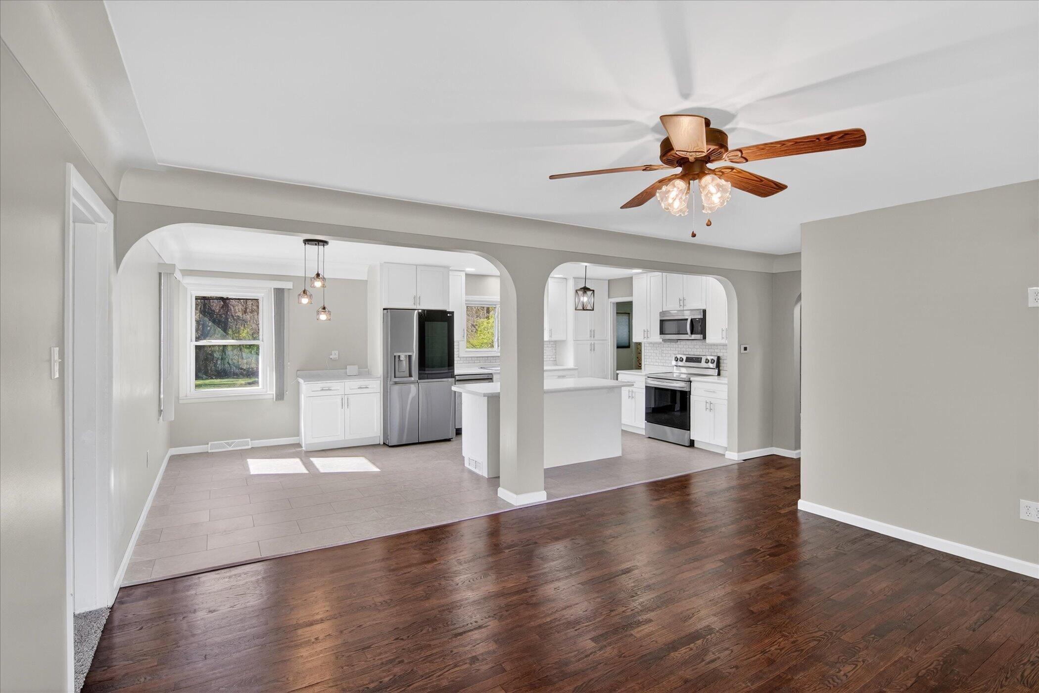 2883 West Parnall Road Jackson, MI 49201 - Photo 8 of 52 14-2883-W-Parnall-Rd-Windowstill