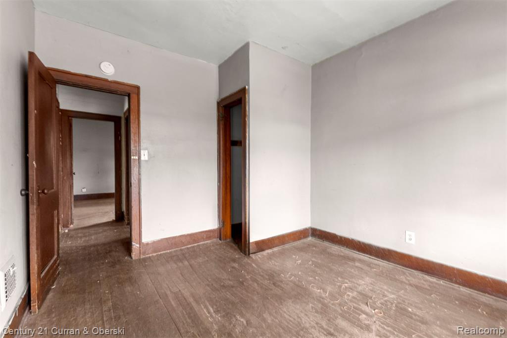 332 Goodell Street River Rouge, MI 48218 - Photo 7 of 16