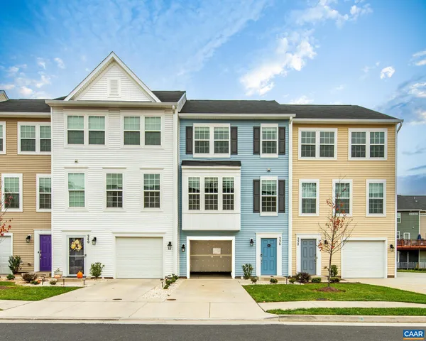 $294,000 | 236 Willowshire Court, Waynesboro, VA 22980