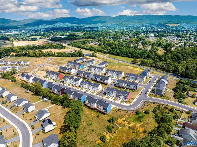 $294,000 | 236 Willowshire Court, Waynesboro, VA 22980