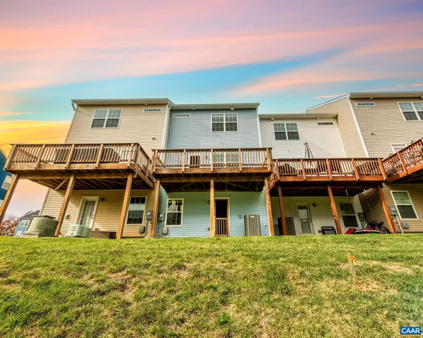 $294,000 | 236 Willowshire Court, Waynesboro, VA 22980