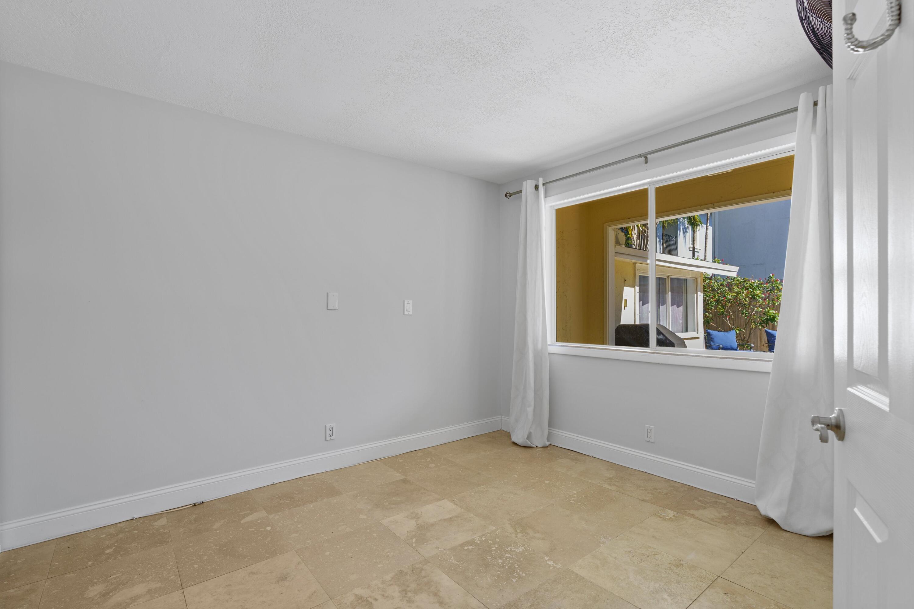 210 Malverne Road West Palm Beach, FL 33405 - Photo 22 of 29 DSC03477.jpg-SMALL
