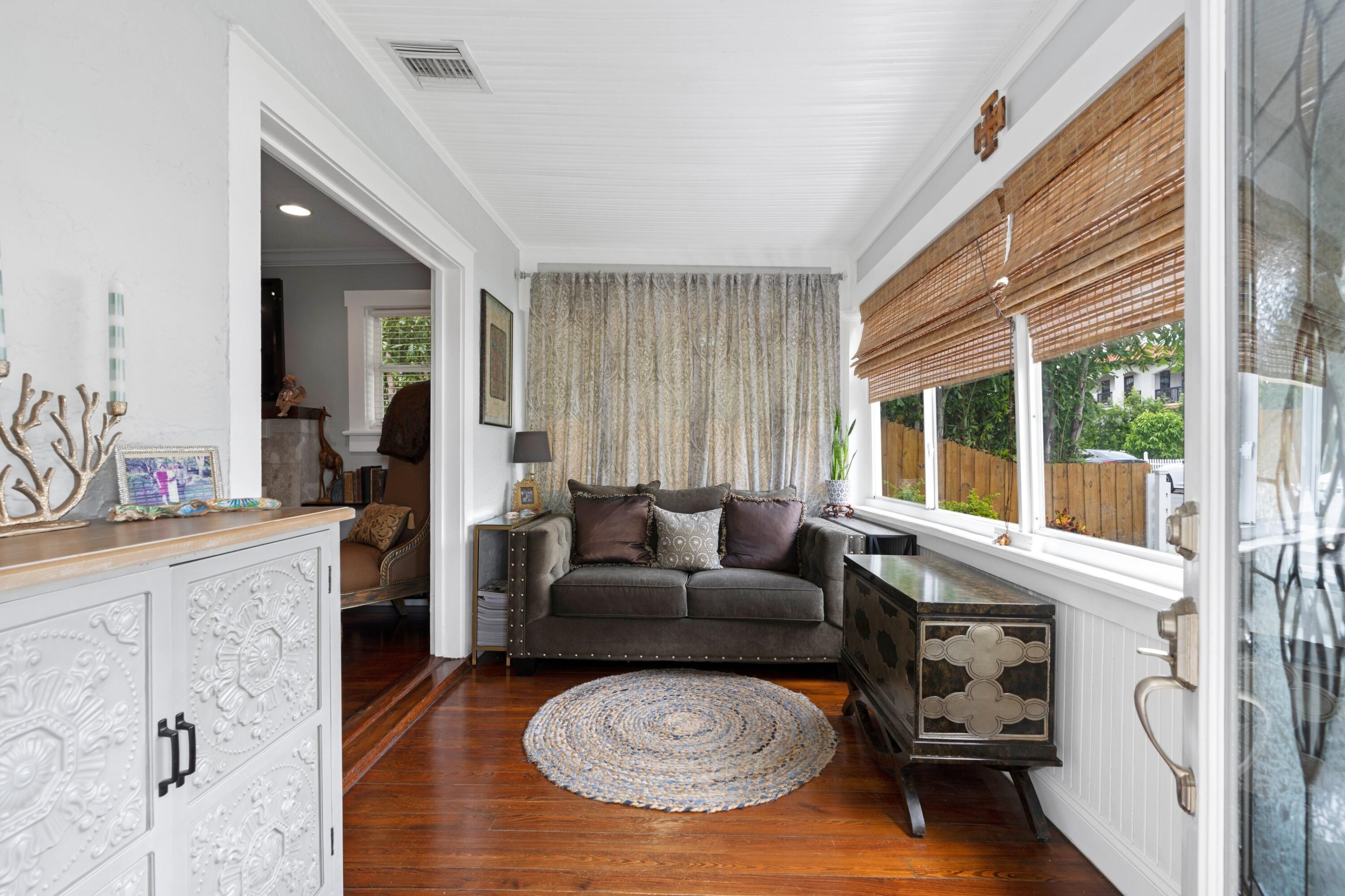 210 Malverne Road West Palm Beach, FL 33405 - Photo 4 of 29 DSC01592.jpg-SMALL