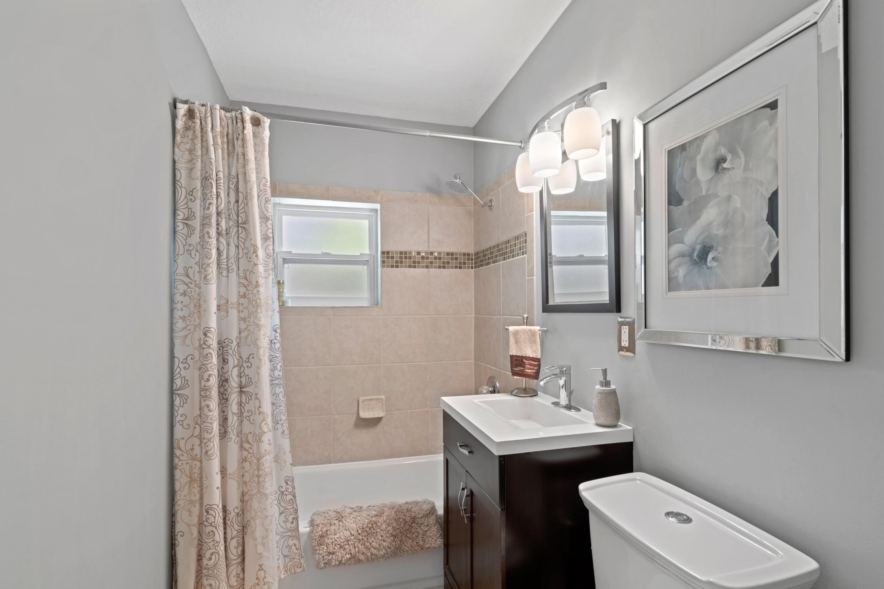 210 Malverne Road West Palm Beach, FL 33405 - Photo 10 of 29 DSC01669.jpg-SMALL