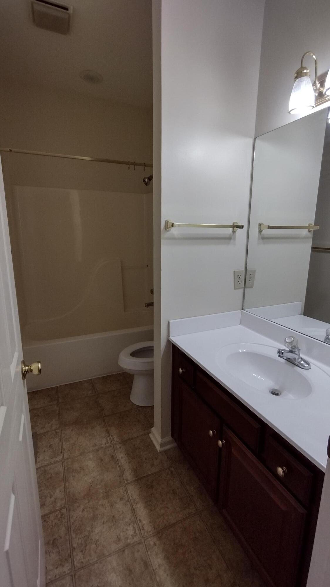 1625 Nicholasville Road, Unit 302 Lexington, KY 40503 - Photo 3 of 24 IMG_20221006_120924042_HDR