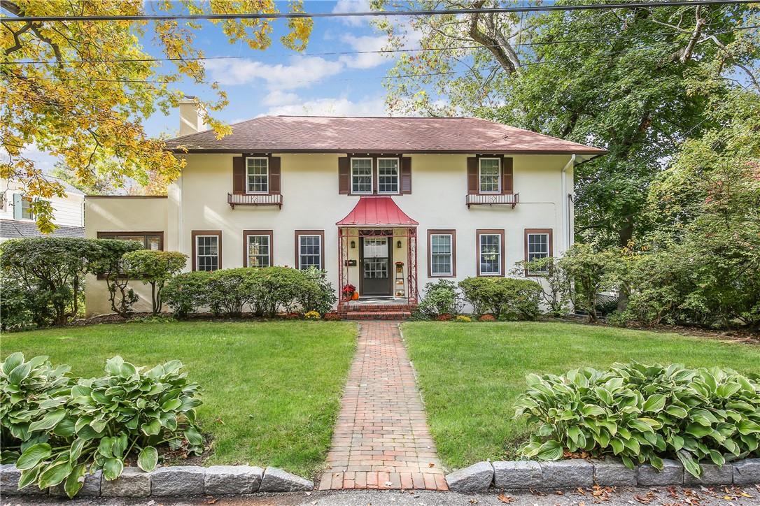 Mediterranean  style home in Greenacres, Scarsdale