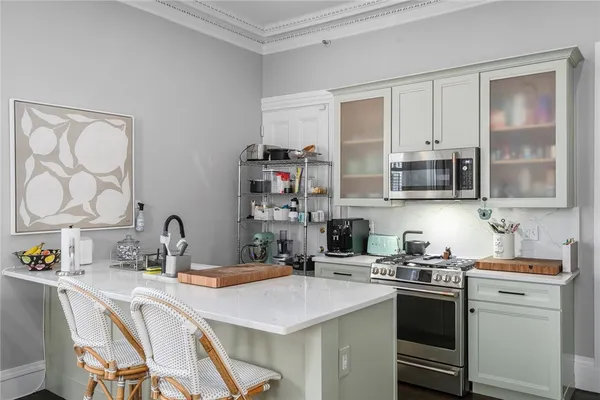 $735,000 | 281 Benefit Street, Unit B, Providence, RI 02903