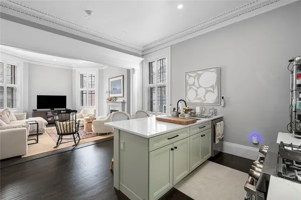 $735,000 | 281 Benefit Street, Unit B, Providence, RI 02903