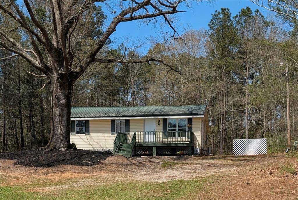 107 South Gates Road Pine Mountain, GA 31822 - Photo 2 of 18 a view of a house with a yard
