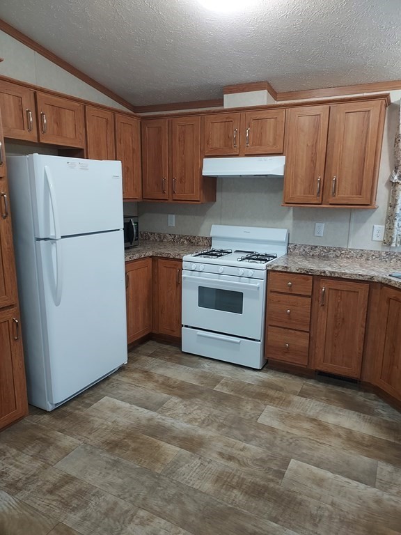20 Hickory Road Taunton, MA 02780 - Photo 8 of 15 Gallery Image 8