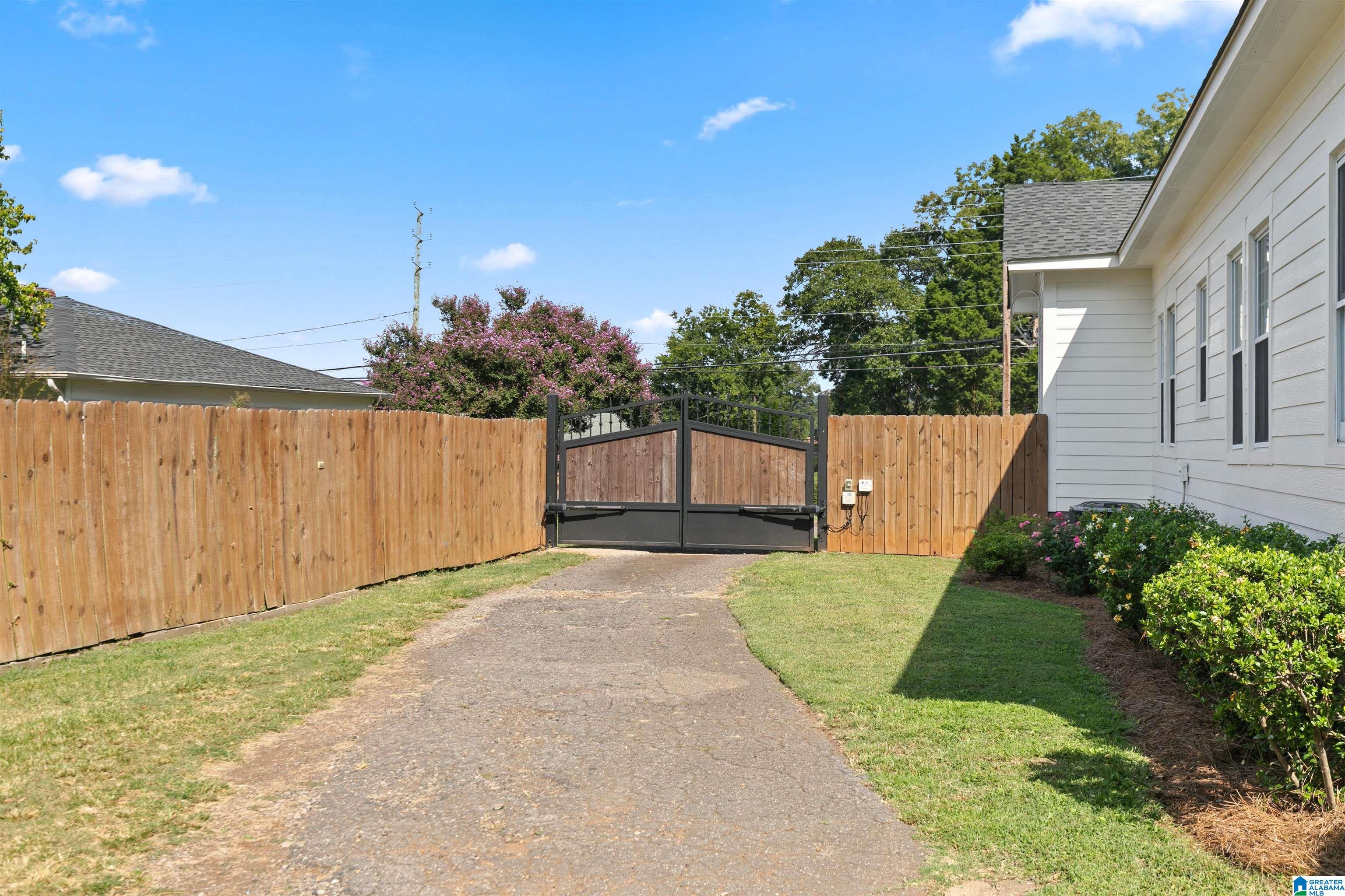 876 Goldwire Street Southwest Birmingham, AL 35211 - Photo 43 of 57