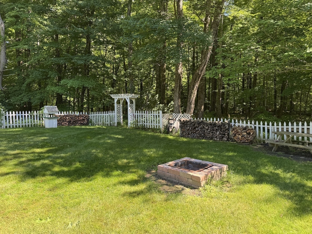 183 West Sturbridge Road East Brookfield, MA 01515 - Photo 14 of 20