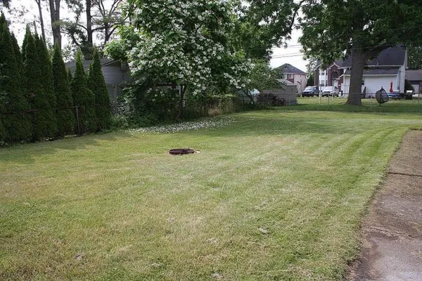 $299,900 | 71 Cloveridge Drive, Troy, MI 48084