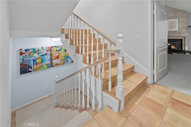 $699,000 | 5715 Etiwanda Avenue, Unit 4, Tarzana, CA 91356