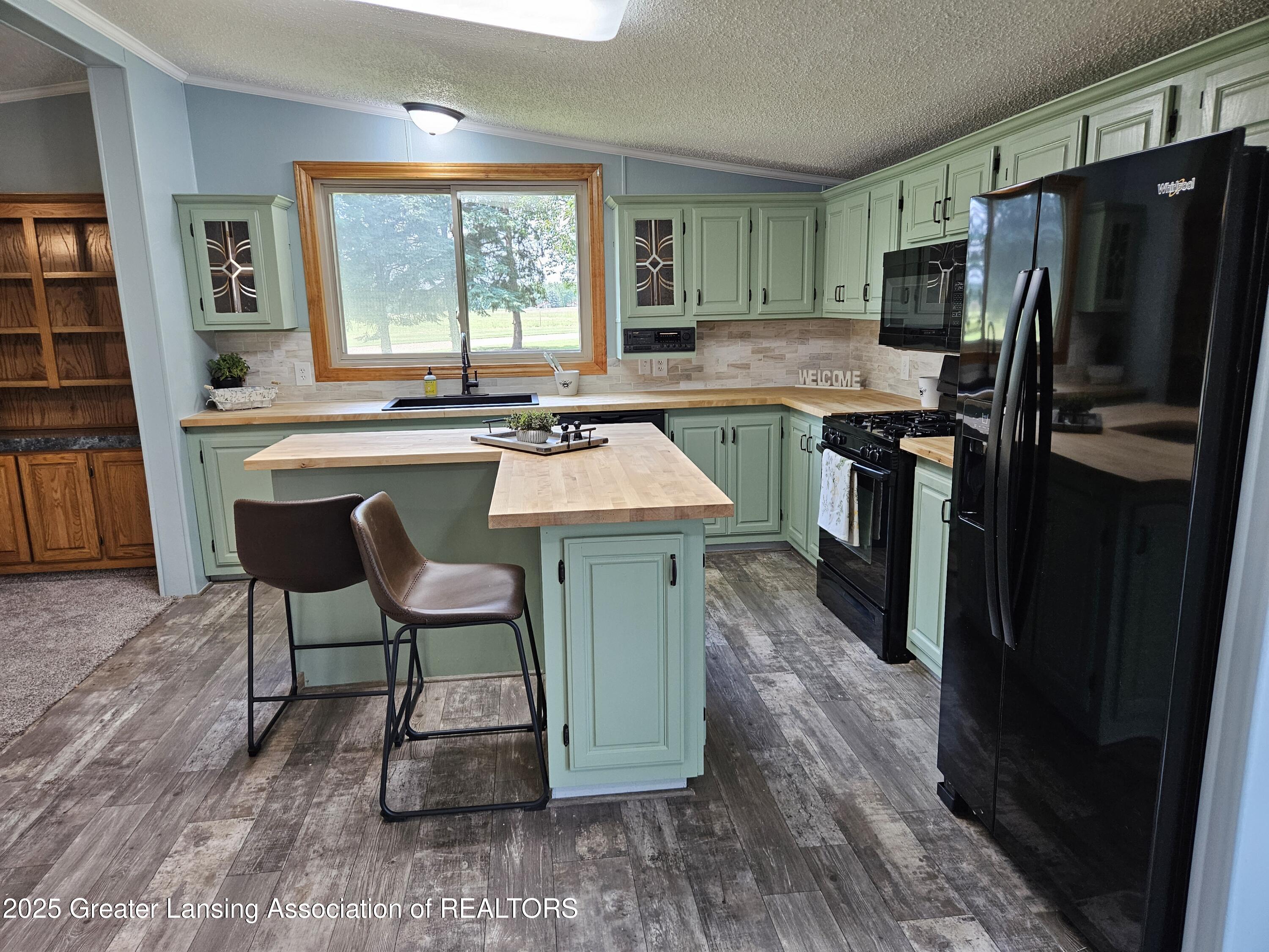 13723 Clintonia Road Portland, MI 48875 - Photo 6 of 76 20250616_145425